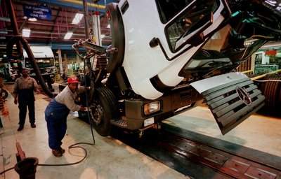 "Verlängerte Werkbank": Viele Autohersteller lassen ihre Produkte in Afrika endmontieren, um Zölle zu sparen. Foto: Joachim E. Röttgers