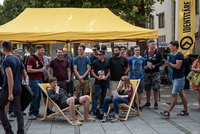 Infostand der Identitären Bewegung in Stuttgart, 2018. 