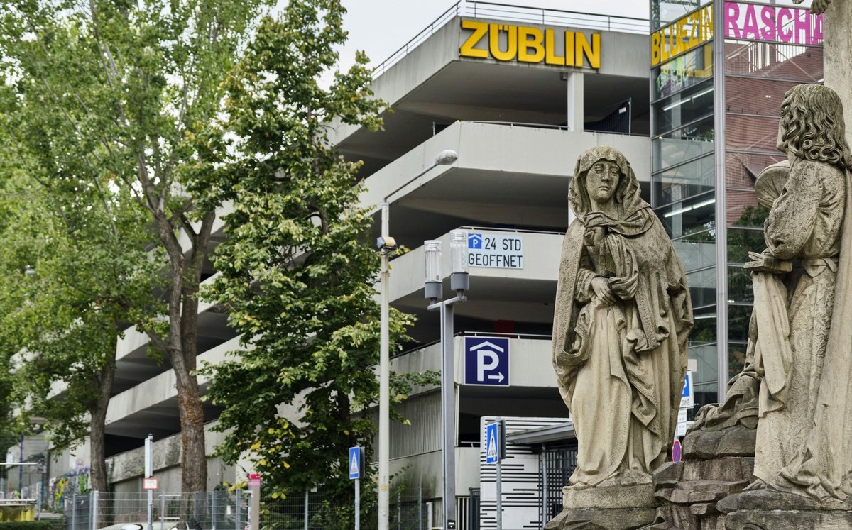  Von der Leonhardskirche aus gesehen.