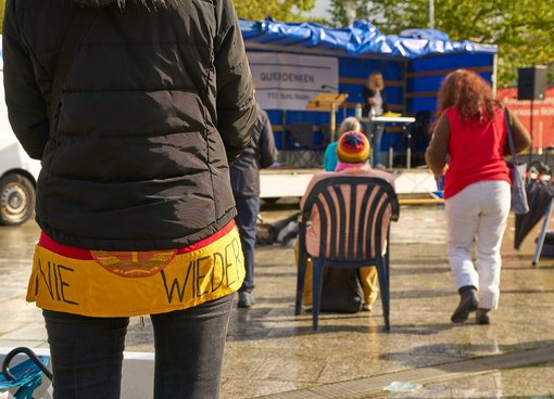 Anwesende treibt die Angst um, bald in einer Diktatur aufzuwachen. 