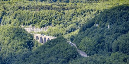 Alte A 8 mit Bonatz-Bögen. 