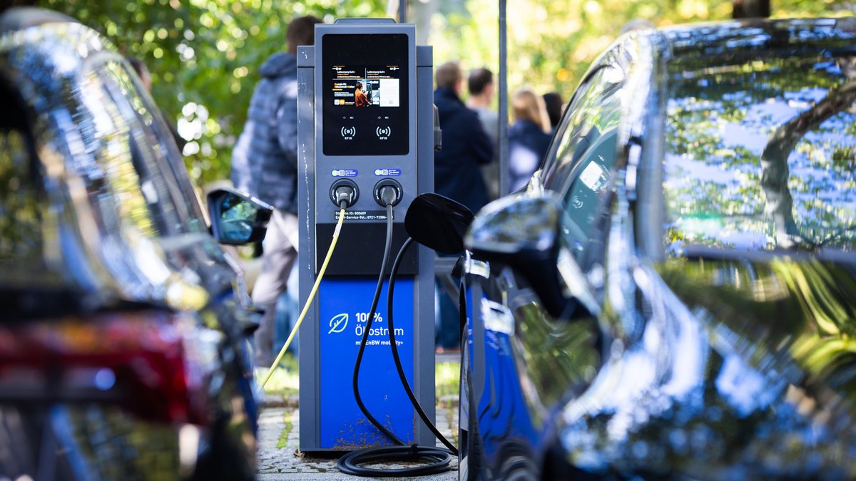 Die Ladeinfrastruktur für E-Autos wächst Woche für Woche. Foto: Julian Rettig