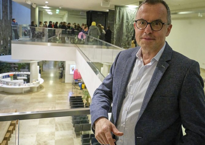 Roland Weeger leitet das Haus, an dem auch schon mal eine Regenbogenfahne hing. Roland Weeger leitet das Haus, an dem auch schon mal eine Regenbogenfahne hing.