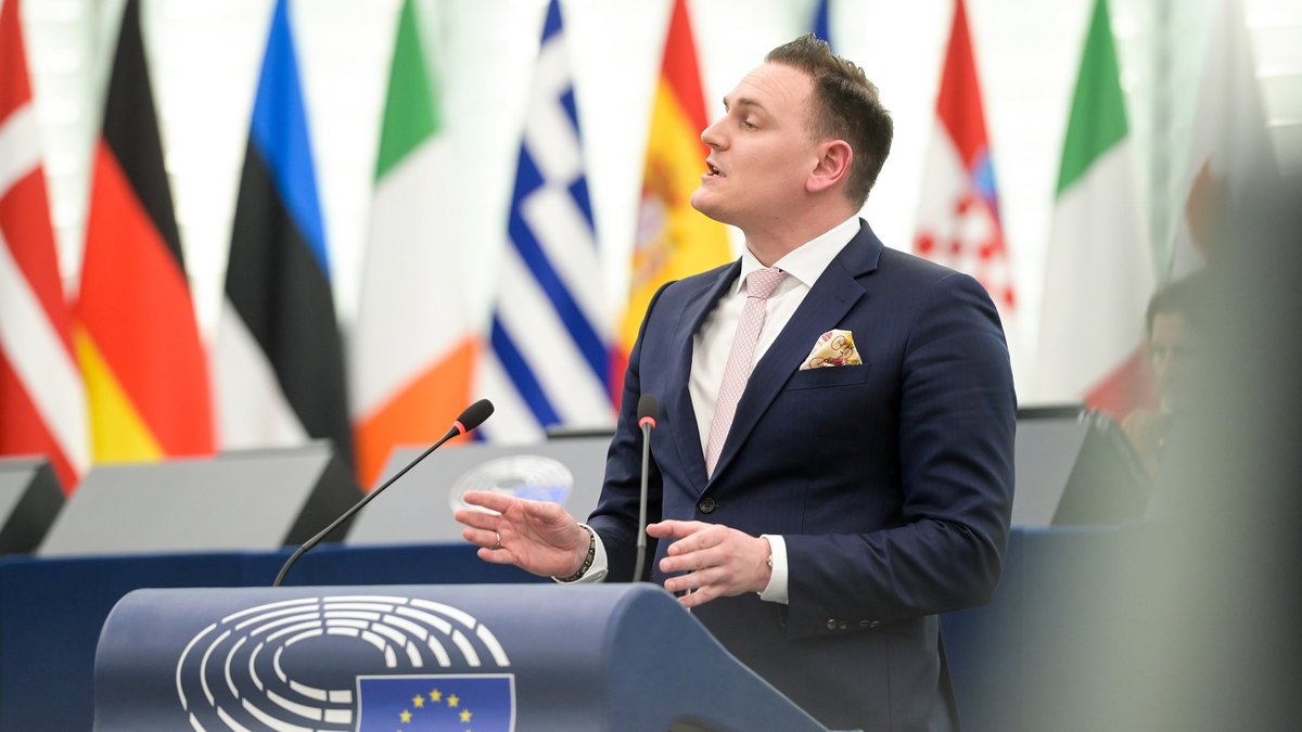 Tomasz Froelich ist seit 2024 für die AfD im Europaparlament. Foto: Geneviève Engel/Europäische Union