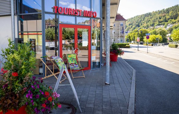 Hier gibt's Reiseführer und Tassen, aber nicht den ersten Horb-Krimi.