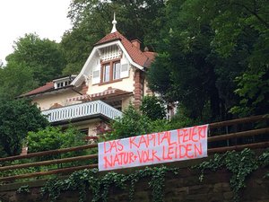 Protest-Villa am Hang. Foto: Kontext