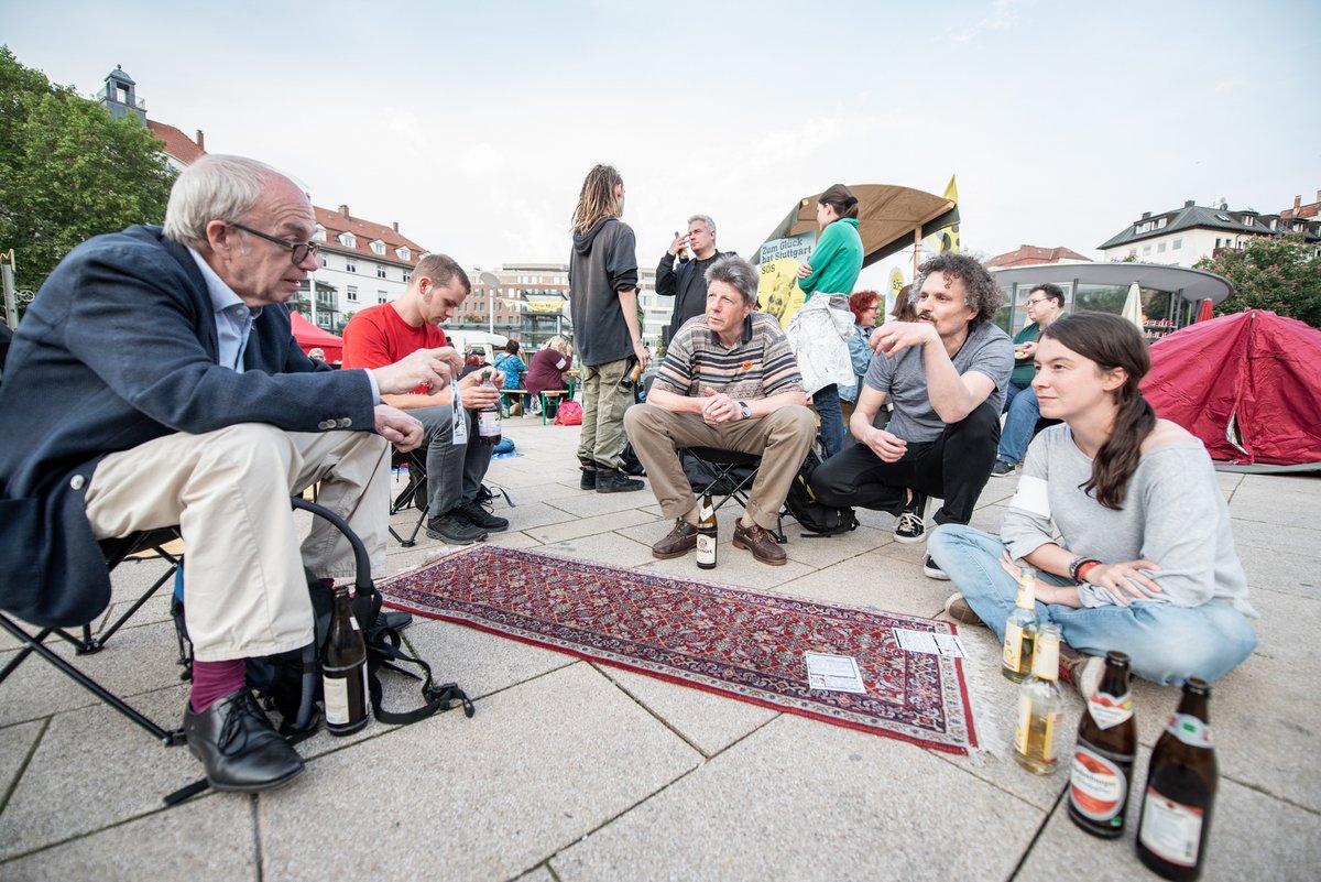 Wer weniger in der Stube hockt, hat mehr Zeit fürs Konsumieren. 