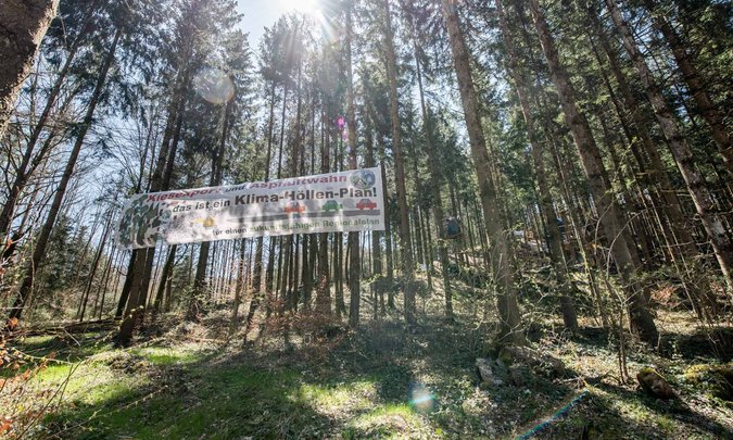 Auf dem Kies: der Altdorfer Wald, das größte zusammenhängende Waldgebiet Oberschwabens.
