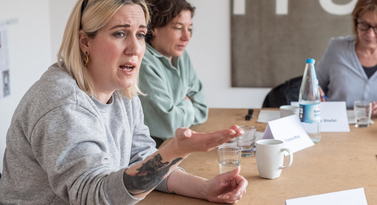 Feminismus ohne Schlägerei: Kontext hat zum Redaktionsgespräch geladen. Fotos: Jens Volle