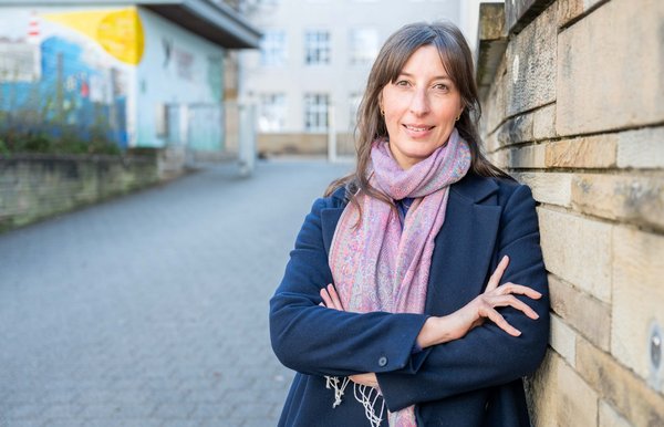 Lehrerin Beatriz Palma kennt die Auswirkung von Smartphones aus dem Alltag. Foto: Jens Volle