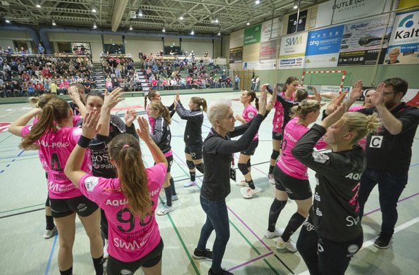 ... gegen den HSG Blomberg-Lippe in der Öschhalle.