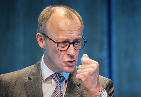 Der CDU-Bundesvorsitzende Friedrich Merz will überhaupt keine Menschen aus Syrien und Afghanistan mehr aufnehmen. Der CDU-Bundesvorsitzende Friedrich Merz will überhaupt keine Menschen aus Syrien und Afghanistan mehr aufnehmen.