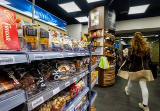 Schoki-Geschäft am Bahnhof Schaffhausen.
