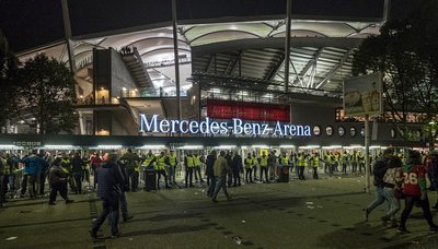 Mit dem Umbau zum reinen Fußballstadion 2008 wechselte das Gottlieb-Daimler-Stadion auch den Namen.