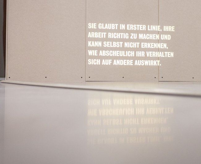 Eine Aussage aus dem Bergen-Belsen-Prozess in Lüneburg, 1945.