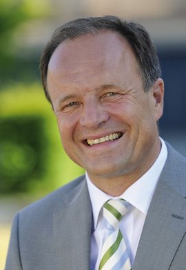 Will alles außer SSB-Bahnen: OB Werner Spec. Foto: Stadtludwigsburg/Wikimedia, CC BY-SA 3.0