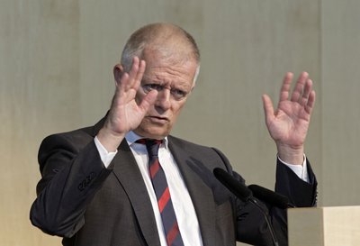 OB Kuhn beschwichtigt. Schließlich liegt ihm die Kultur ganz besonders am Herzen. Foto: Joachim E. Röttgers