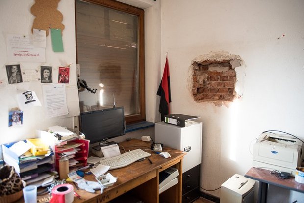 Der Einsatz hinterließ Spuren: Das KTS nach der Razzia. Nicht im Bild: der Safe. Foto: Jens Volle