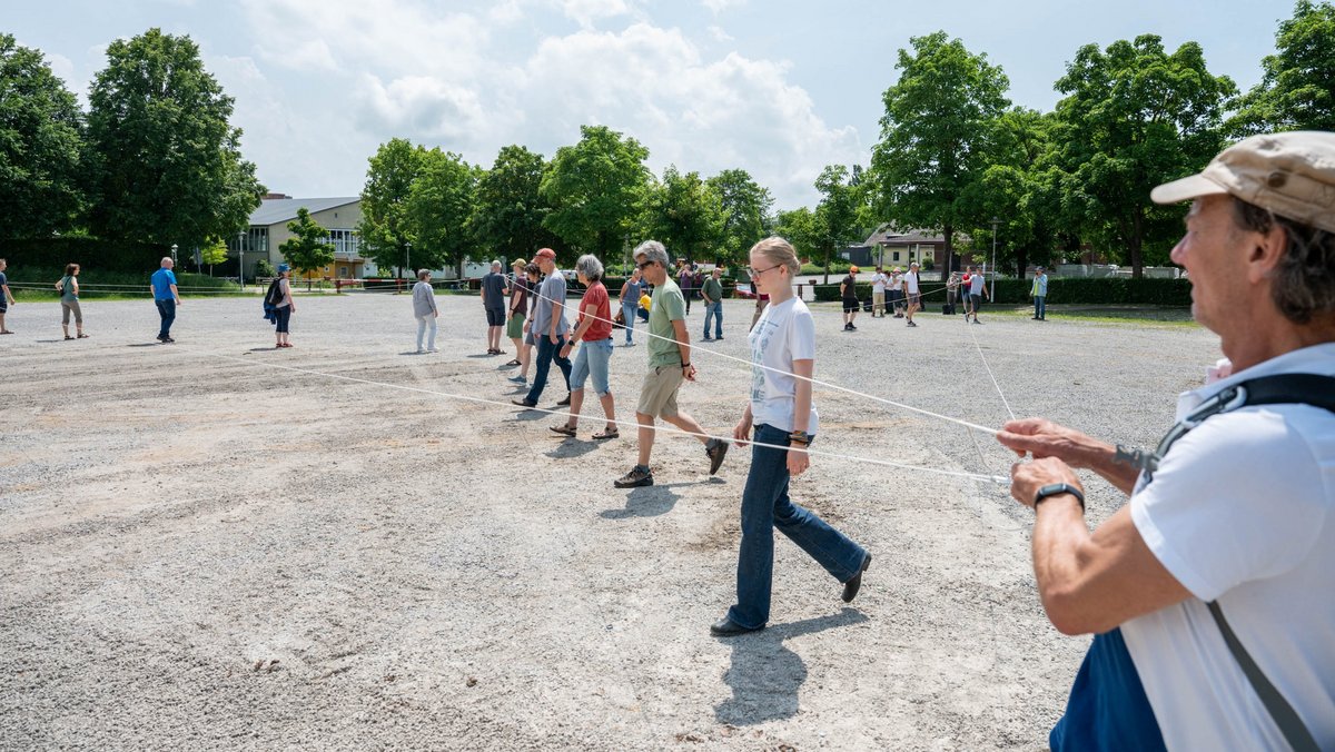 Die Richtschnur sorgt dafür, dass die Formation eingehalten wird. 