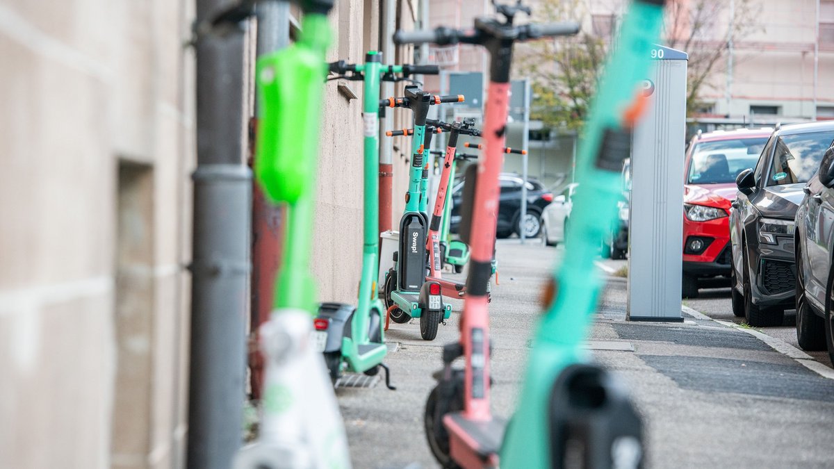 Selbst Scooter können beglücken: als mobile Hutretter. Foto: Jens Volle