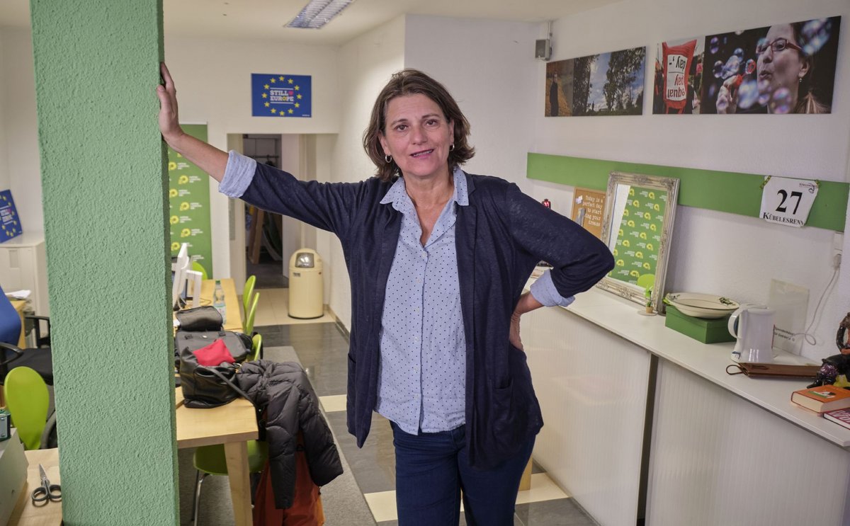 Hat sich immer gewehrt, ein "Blumentöpfle" zur Dekoration der Männerwelt zu sein: Brigitte Lösch. Fotos: Joachim E. Röttgers Hat sich immer gewehrt, ein "Blumentöpfle" zur Dekoration der Männerwelt zu sein: Brigitte Lösch. Fotos: Joachim E. Röttgers