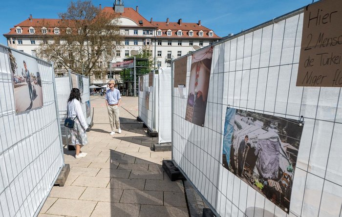 Die Seebrücke-Aktion am 6. April zeichnet Schicksale Geflüchteter nach. Foto: Jens Volle