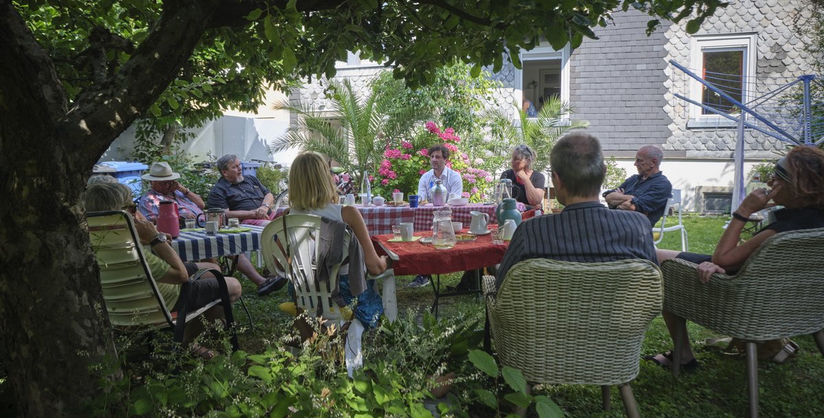 Luigi Pantisano (vor rosafarbener Hortensie) im Paradies. Fotos: Joachim E. Röttgers