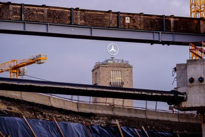 Daimler mischt mit.