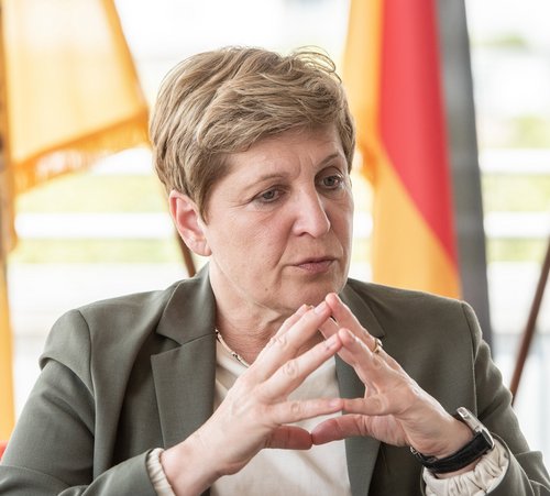 Ministerin Nicole Razavi müsste inzwischen wissen, was Innenstädte attraktiver macht. Foto: Jens Volle  Ministerin Nicole Razavi müsste inzwischen wissen, was Innenstädte attraktiver macht. Foto: Jens Volle