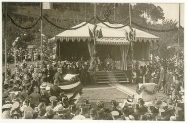 Grundsteinlegung 1916. Foto: Haus der Geschichte Baden-Württemberg, Sammlung Holder