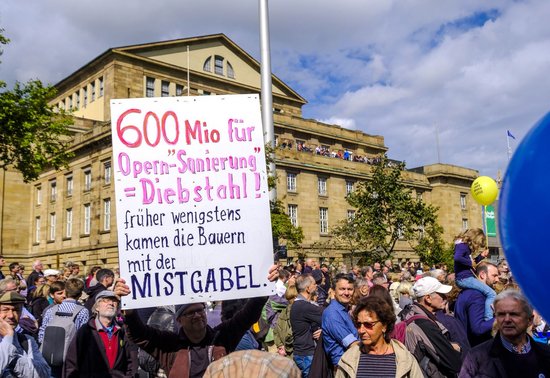 2017 ein Schnäppchen? Damals ging's noch um 600 Millionen. 