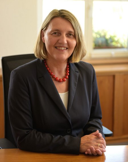 Die Bürgermeisterin von Bad Wurzach, Alexandra Scherer, hofft auf den Fürsten. Foto: Stadt Bad Wurzach Die Bürgermeisterin von Bad Wurzach, Alexandra Scherer, hofft auf den Fürsten. Foto: Stadt Bad Wurzach