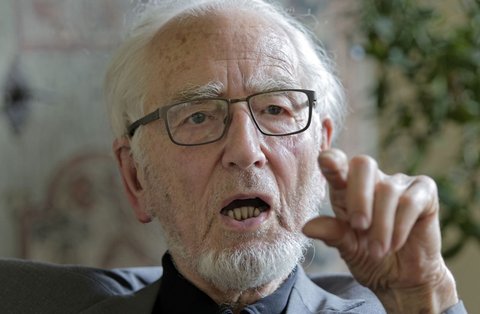 Erhard Eppler (SPD) warb für deutsche Truppen in Afghanistan.  Erhard Eppler (SPD) warb für deutsche Truppen in Afghanistan.