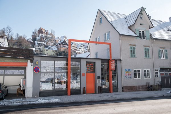 Die Kunsthalle an der Hauptstraße im Tal.  Die Kunsthalle an der Hauptstraße im Tal.