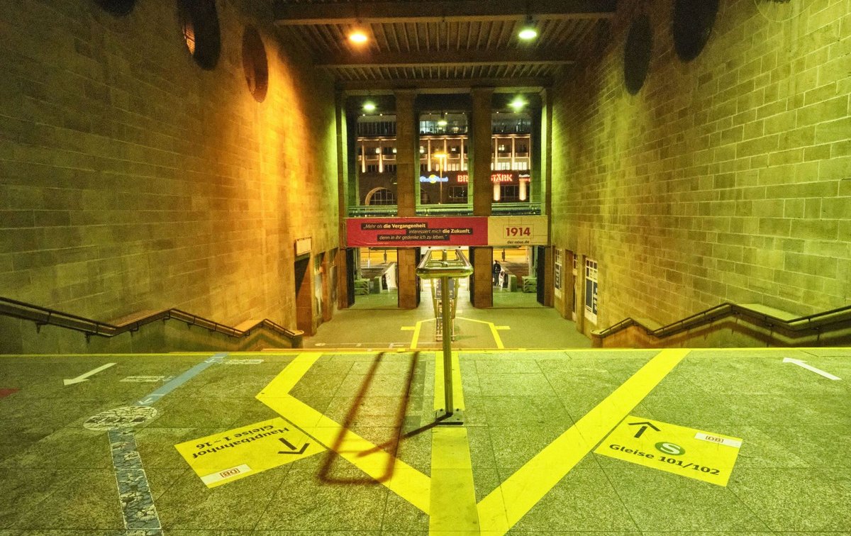 Könnte Leere gähnen, wäre sie grad eingeschlafen. 