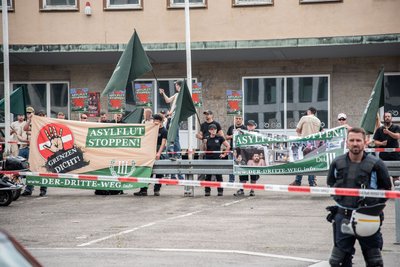 Kundgebung der Neonazi-Kleinpartei Der Dritte Weg in Göppingen, 2016. 