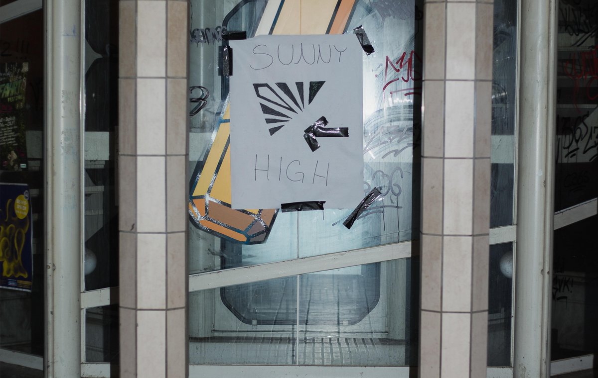 Den Weg zum Club in der Schwabenbräu-Passage ...