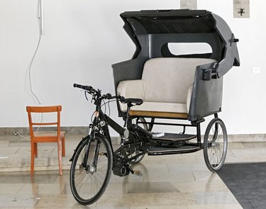 Diese elektrische Rikscha von Pablo Wendel besteht fast vollständig aus recyceltem Material.