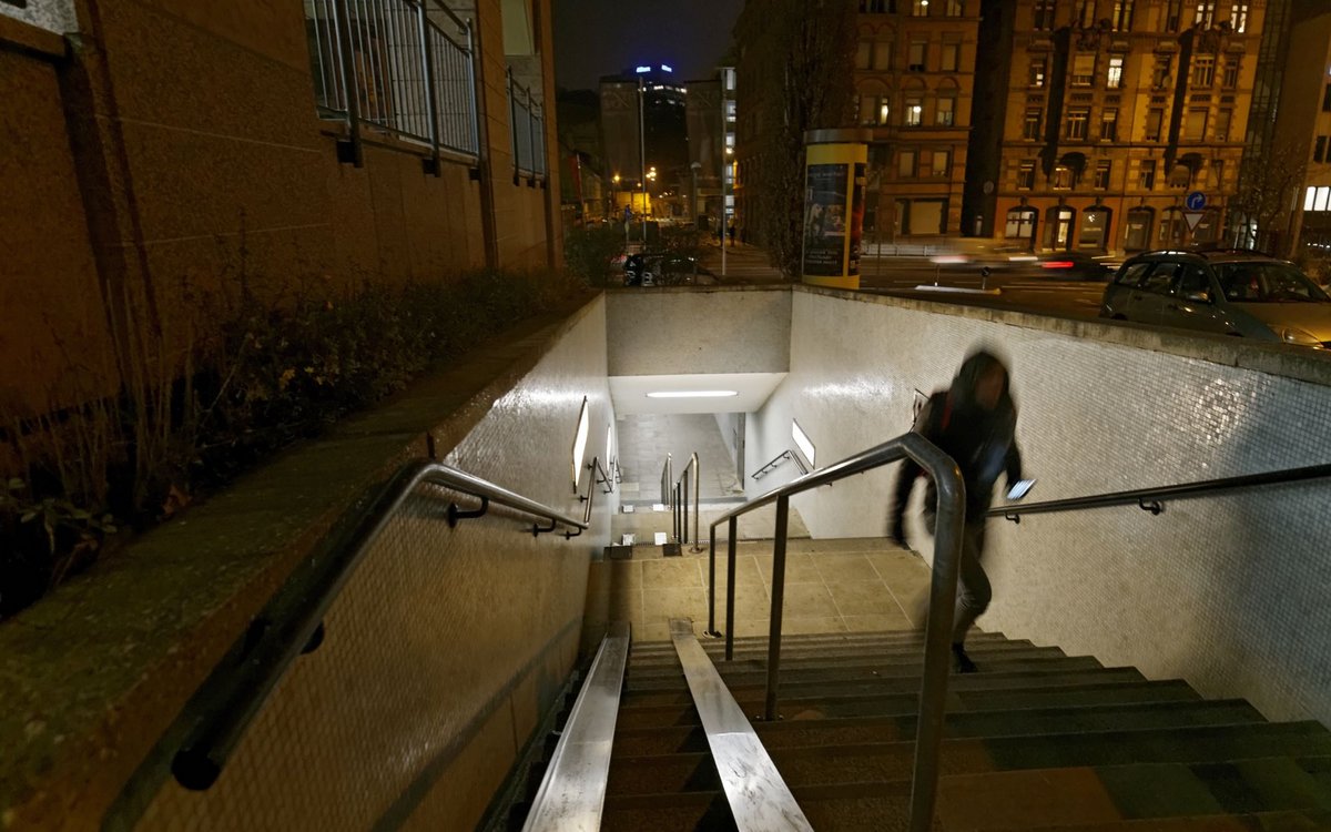 Und jeden Abend die Frage: wohin? Wo ist man vor Wind und Wetter geschützt, nachts ...