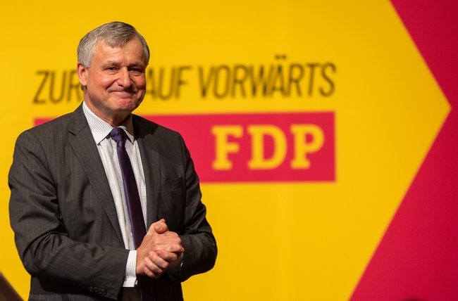 Wittert Morgenluft: FDP-Spitzenkandidat Hans-Ulrich Rülke beim Landesparteitag.