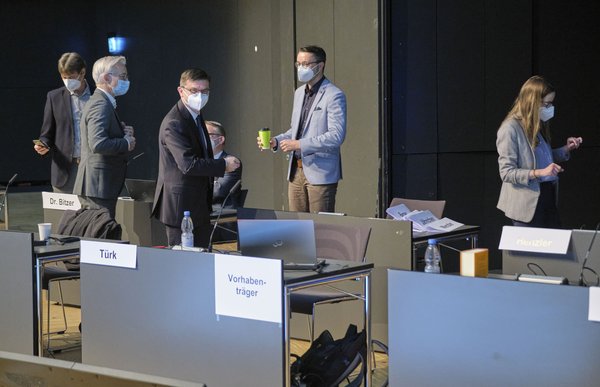 So genannte "Vorhabenträger" in freier Wildbahn.  