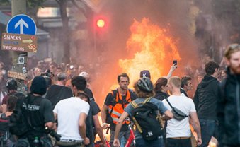 Der Gipfel der Entfremdung
