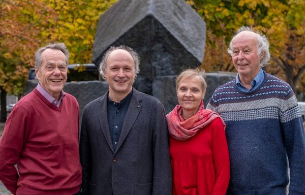Brachten das Stolperkunst-Projekt ins Rollen (von links): Rainer Redies, Boris Burgstaller, Gabriele Hintermaier, Harald Stingele. Foto: Joachim E. Röttgers