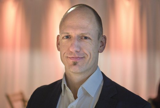 Jörg Scheller in Stuttgart, Dezember 2023. Foto: Joachim E. Röttgers