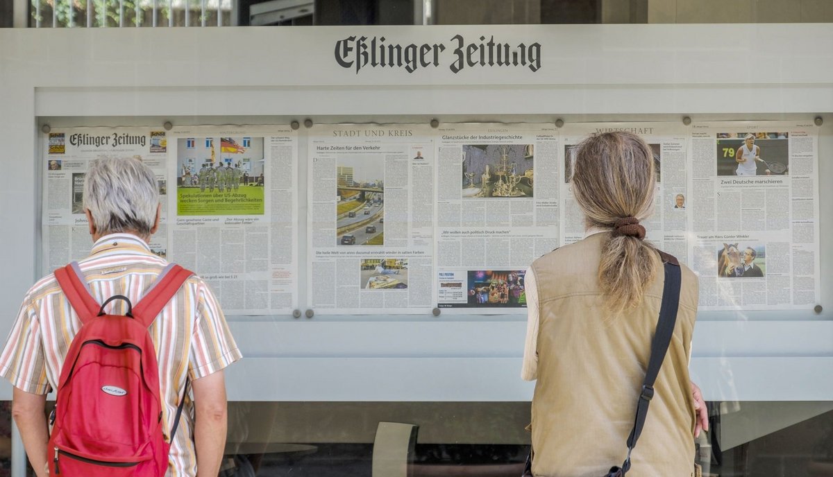 Was lesen wir etwa in Esslingen? Nachrichten aus Stuttgart. Fotos: Joachim E. Röttgers