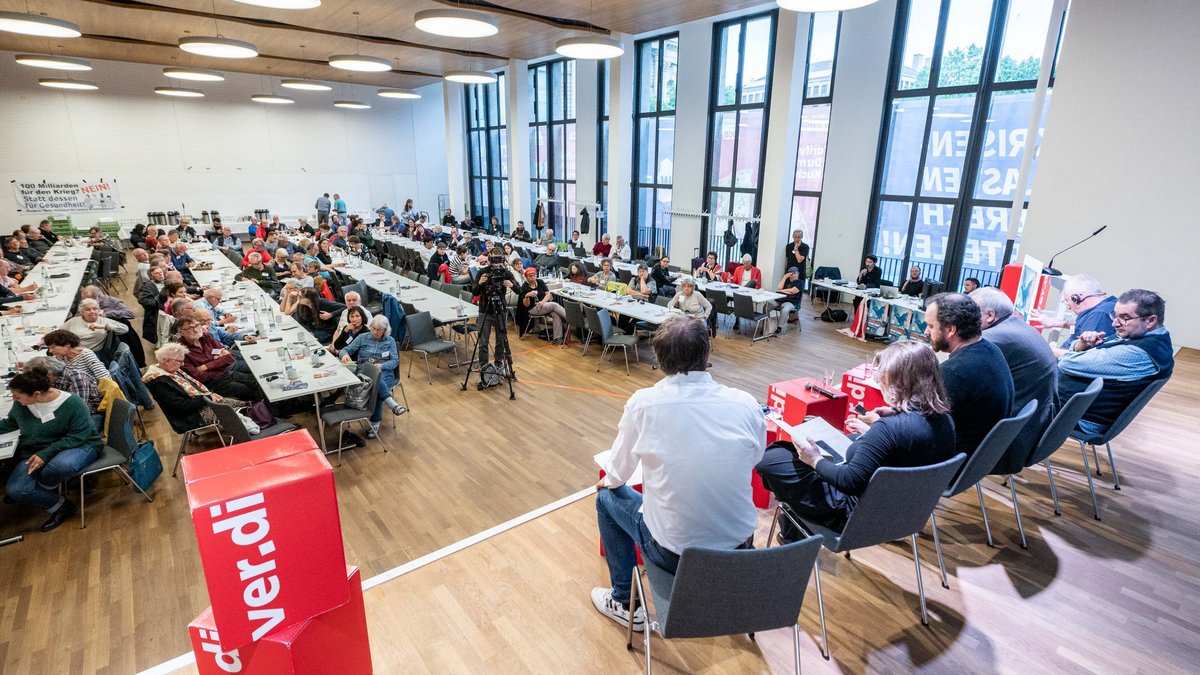 Zwei volle Tage friedenspolitische Konferenz im Stuttgarter Gewerkschaftshaus. Foto: Jens Volle