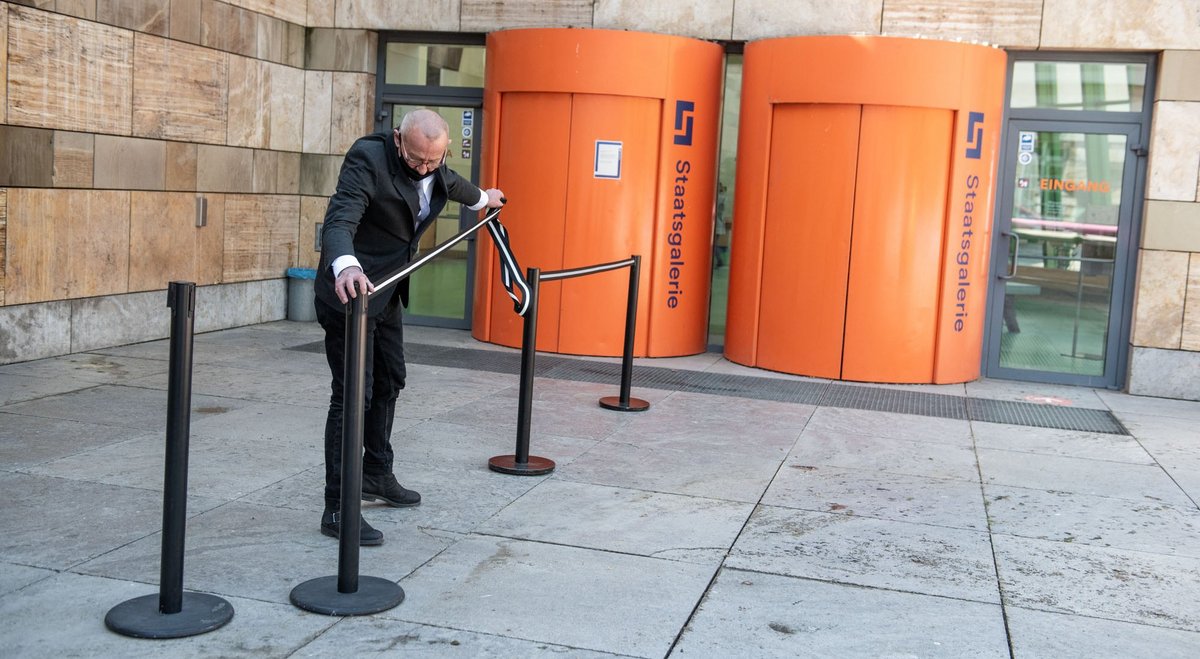 Heutzutage will der Zutritt zur Staatsgalerie gut geordnet sein.