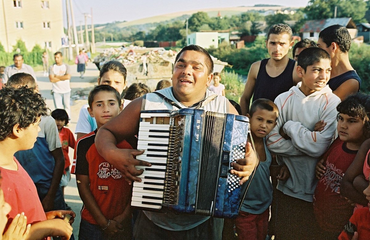 Szene aus Stanislaw Muchas Dokumentarfilm "Zigeuner" über slowakische Roma, der beim Roma-Tag-Festival gezeigt wird. Foto: Theater am Olgaeck