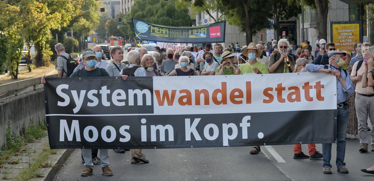 Die Demonstrierenden fordern: Jetzt muss umgedacht werden.  Fotos: Joachim E. Röttgers Die Demonstrierenden fordern: Jetzt muss umgedacht werden.  Fotos: Joachim E. Röttgers