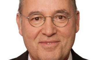 Gysi unterstützt Petition